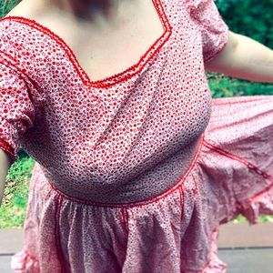 Vintage boho peasant midi dress! So cute!